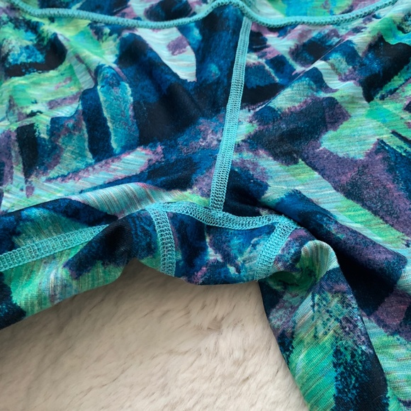 90 Degree by Reflex Reversible Blue Capri Work Out Leggings - Picture 7 of 11